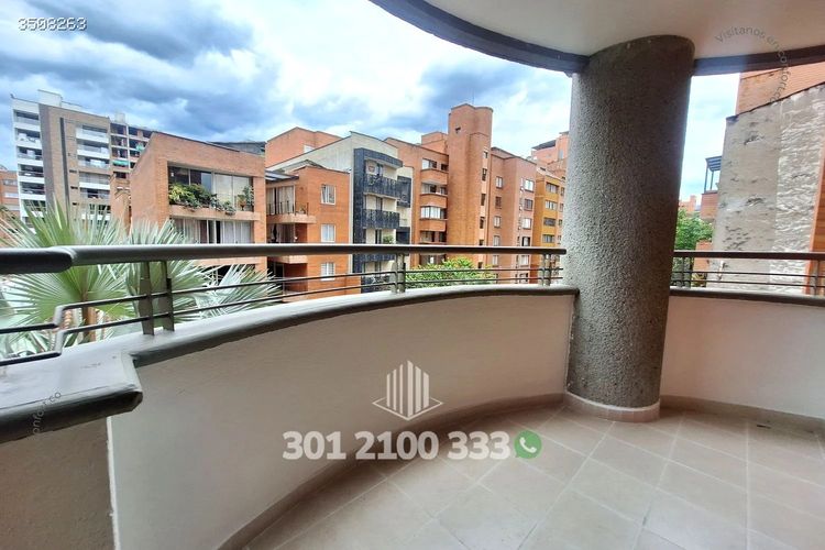 Apartamento de 3 alcobas en arriendo en Laureles, Medellín, 115 m² · foto 8 de 24