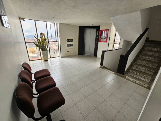 Oficina en arriendo en Centro, Bucaramanga, 24 m² · foto 2 de 8