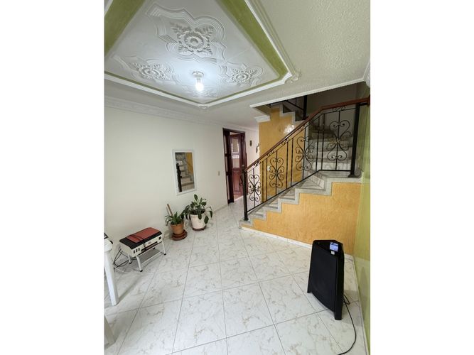 Casa de 3 alcobas en venta en Paraguitas Real, Floridablanca, 150 m² · foto 4 de 16