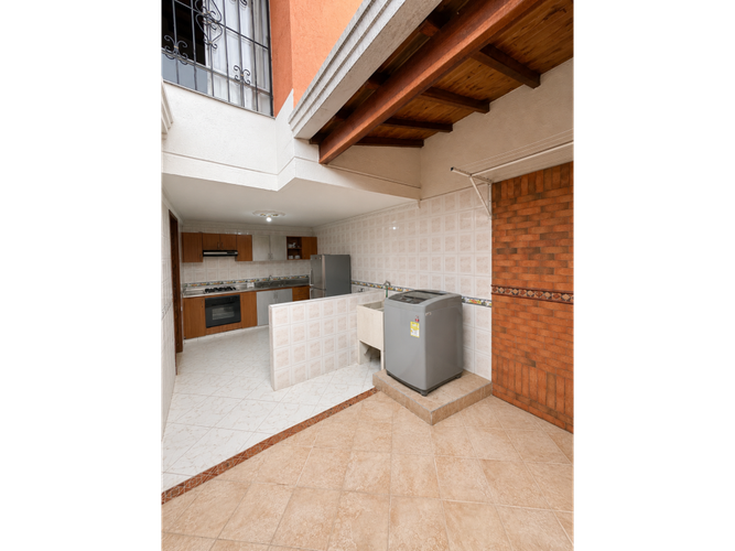 Casa de 3 alcobas en venta en Paraguitas Real, Floridablanca, 150 m² · foto 8 de 16