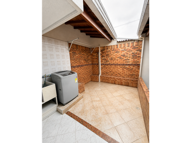 Casa de 3 alcobas en venta en Paraguitas Real, Floridablanca, 150 m² · foto 16 de 16