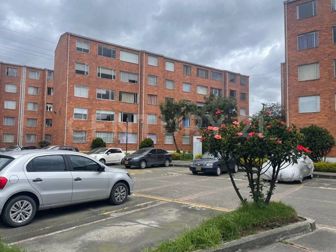 Apartamento en venta en Milenta Et. Iii, Bogotá · foto 2 de 24