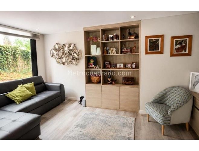Apartamento de 3 alcobas en venta en Bella Suiza, Bogotá, 235 m² · foto 8 de 13