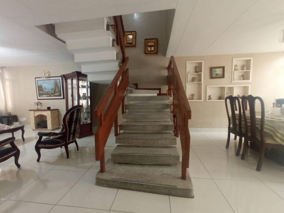 Casa en venta en Santa Isabel, Bogotá · foto 2 de 22