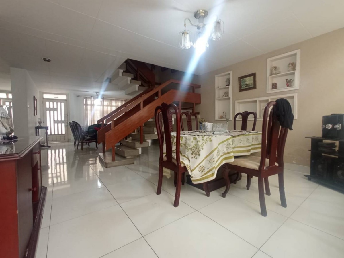 Casa en venta en Santa Isabel, Bogotá · foto 3 de 22