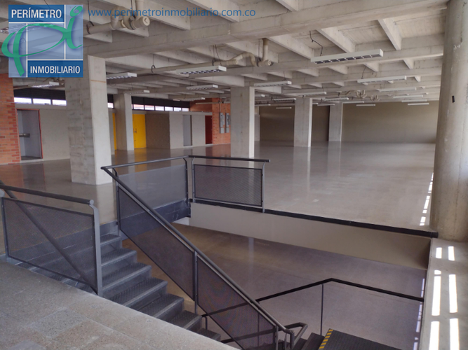 Local en arriendo en Shellmar, Medellín, 1940 m² · foto 8 de 13