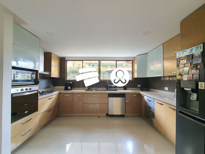 Casa de 5 alcobas en venta en Las Lomitas, Sabaneta, 750 m² · foto 4 de 24