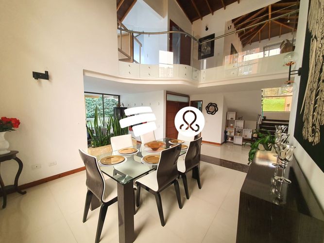 Casa de 5 alcobas en venta en Las Lomitas, Sabaneta, 750 m² · foto 11 de 24