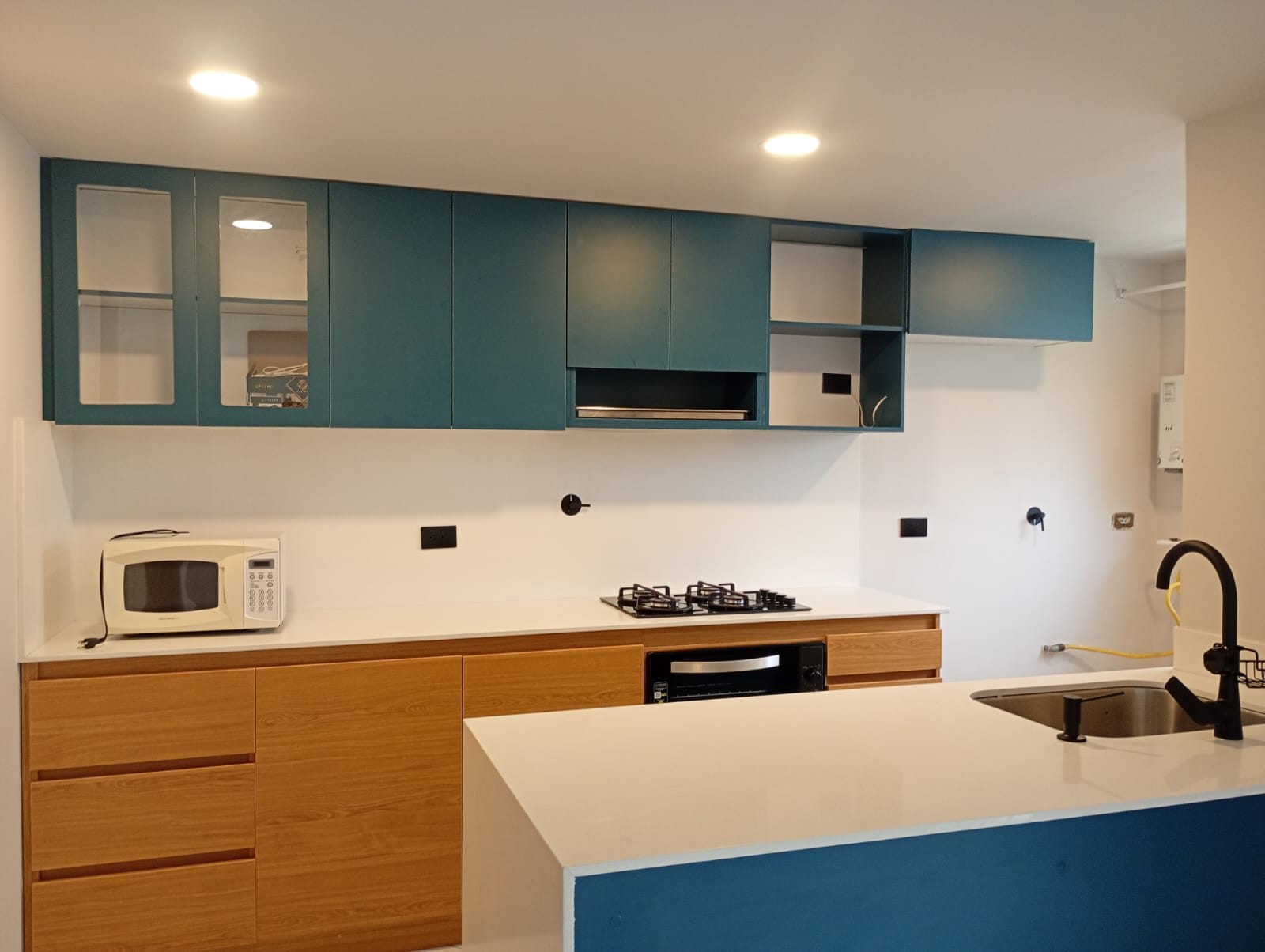 Apartamento en arriendo en Loma Benedictinos, Envigado · foto 4 de 19