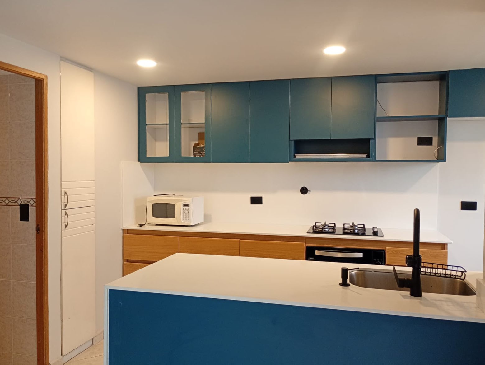 Apartamento en arriendo en Loma Benedictinos, Envigado · foto 3 de 19