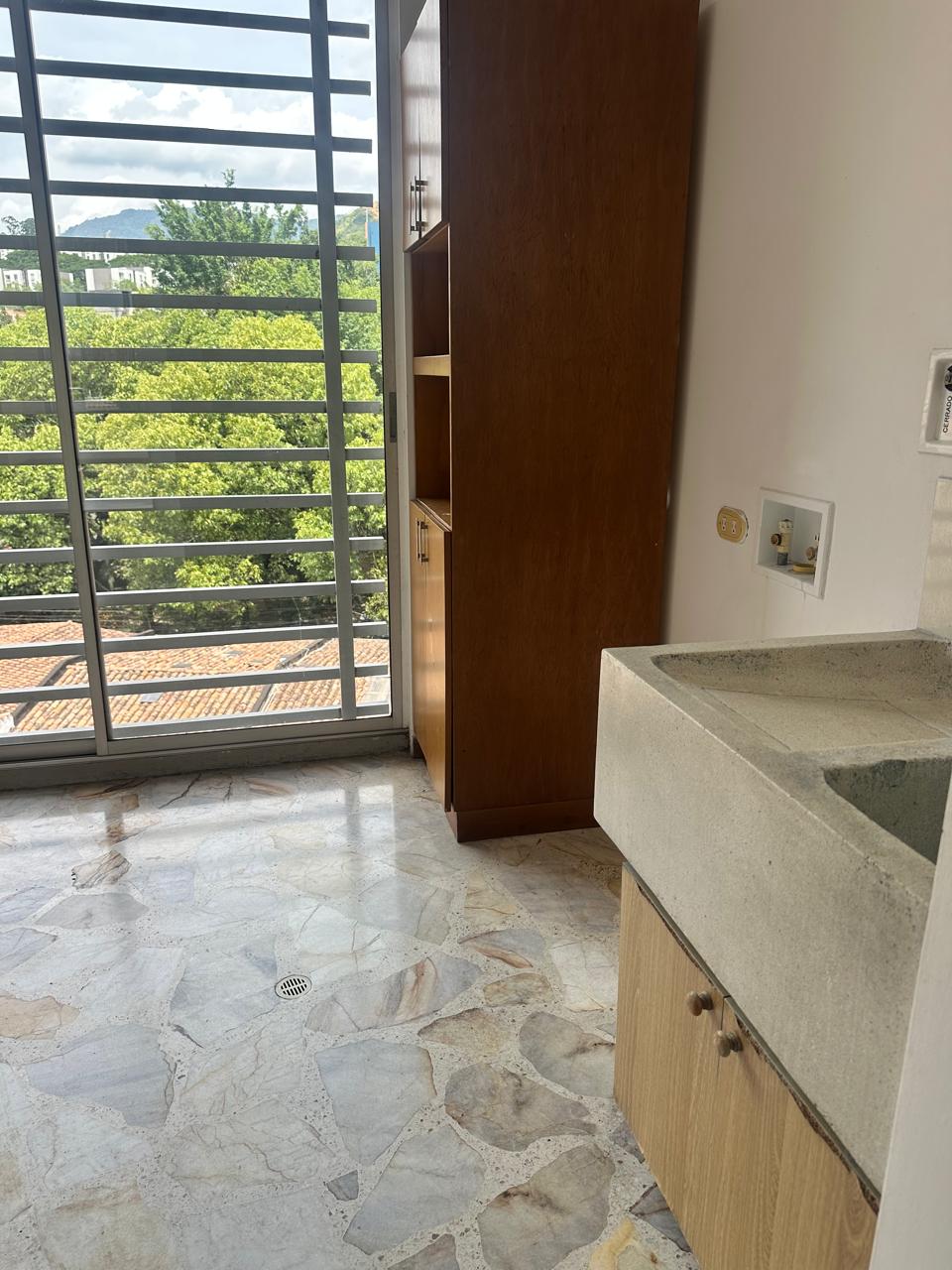 Apartamento en venta en La Almeria, Medellín · foto 9 de 24