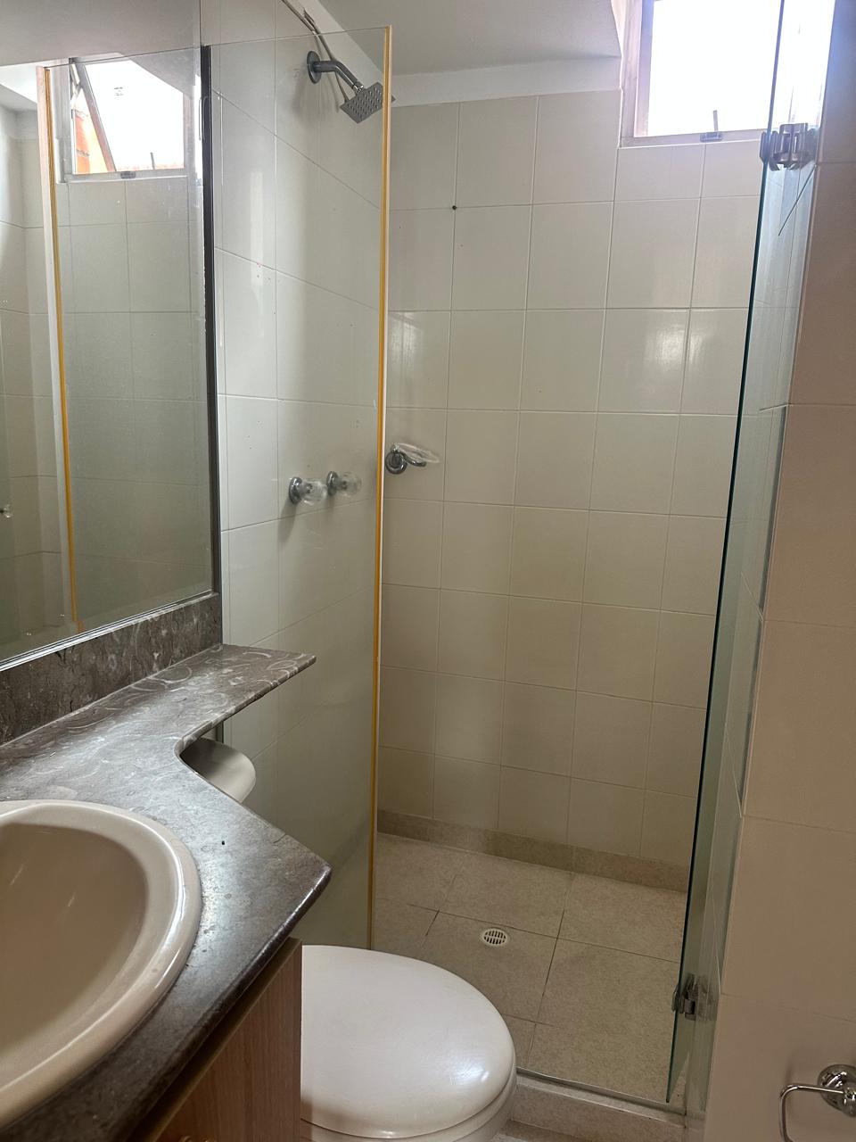 Apartamento en venta en La Almeria, Medellín · foto 16 de 24