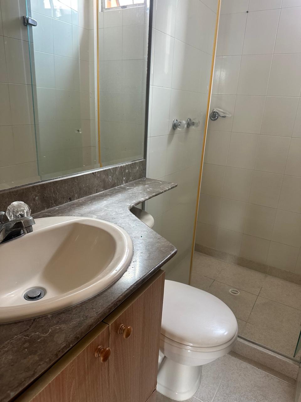 Apartamento en venta en La Almeria, Medellín · foto 17 de 24