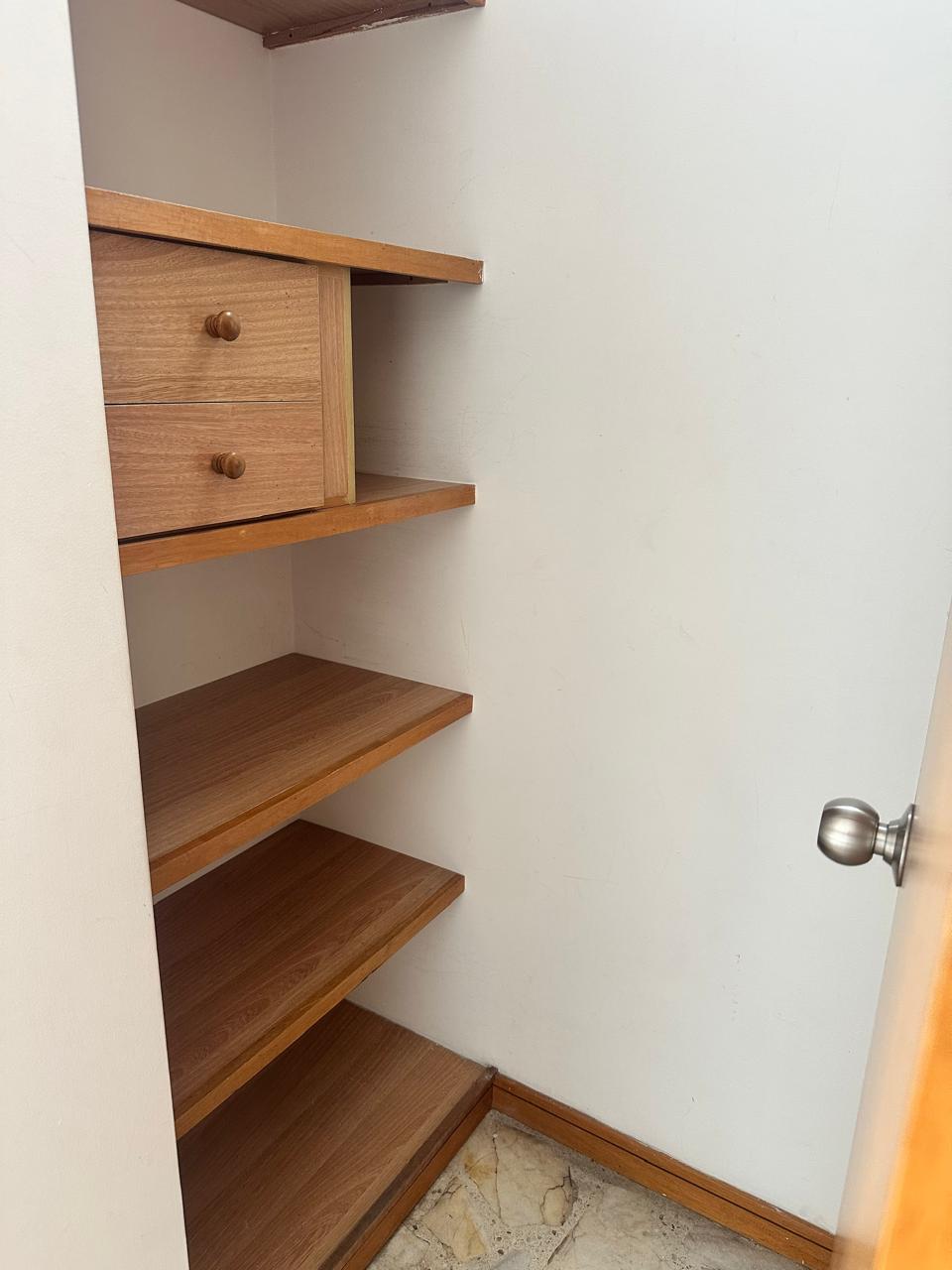 Apartamento en venta en La Almeria, Medellín · foto 18 de 24