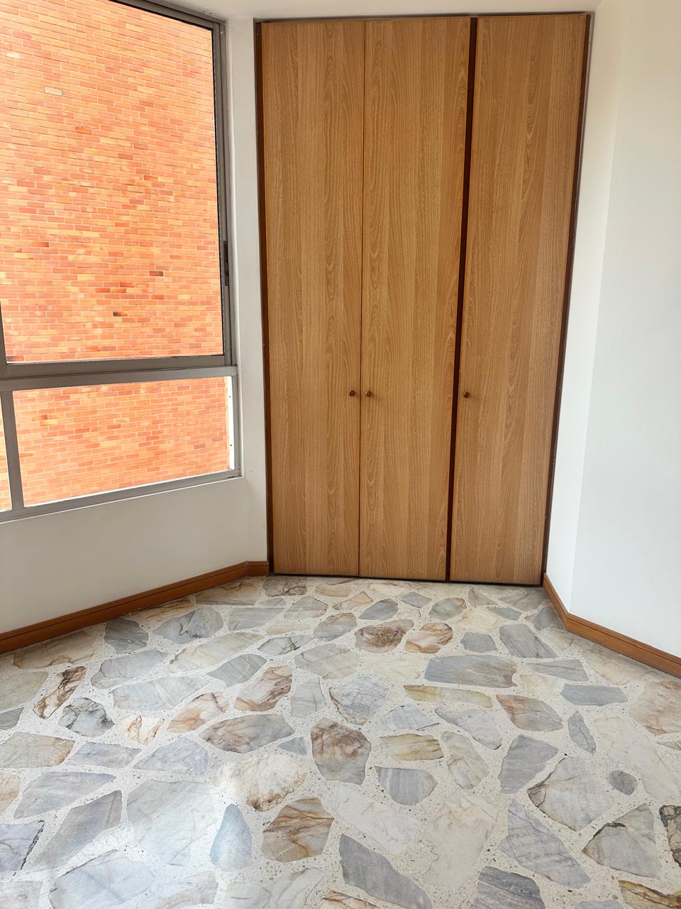 Apartamento en venta en La Almeria, Medellín · foto 20 de 24