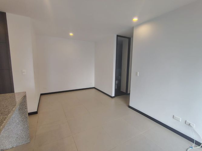 Apartamento de 2 alcobas en arriendo en El Poblado, Medellín, 64 m² · foto 9 de 16
