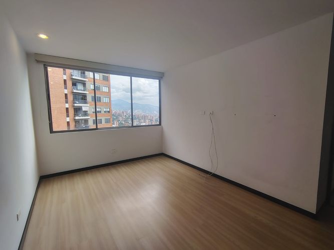 Apartamento de 2 alcobas en arriendo en El Poblado, Medellín, 64 m² · foto 13 de 16