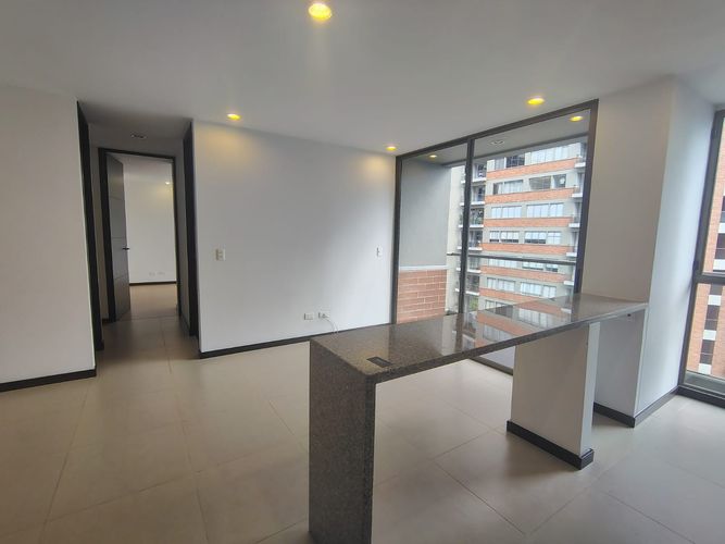 Apartamento de 2 alcobas en arriendo en El Poblado, Medellín, 64 m² · foto 7 de 16