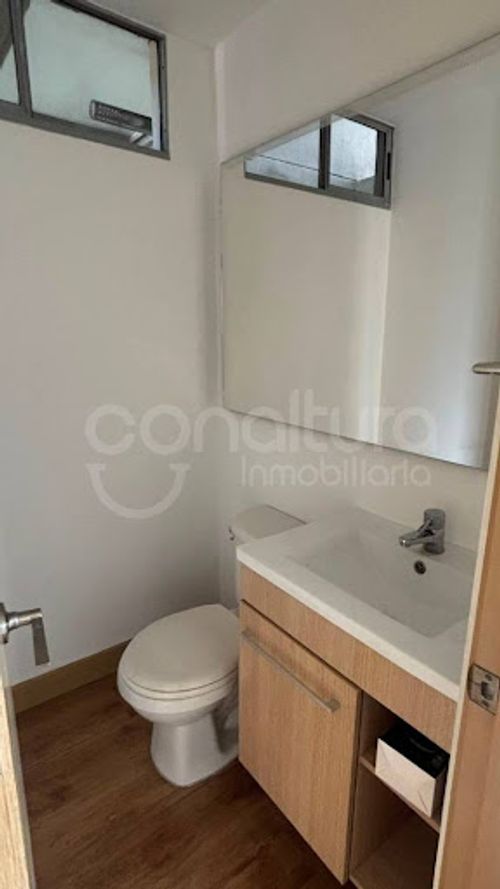 Apartamento de 3 alcobas en arriendo en Santa Fe, Medellín, 94 m² · foto 8 de 8