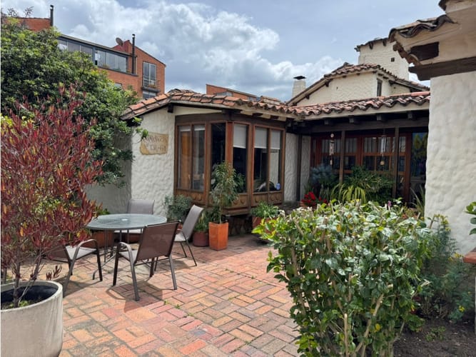 Casa de 3 alcobas en venta en Ciudad Jardin Norte, Bogotá, 227 m² · foto 2 de 24