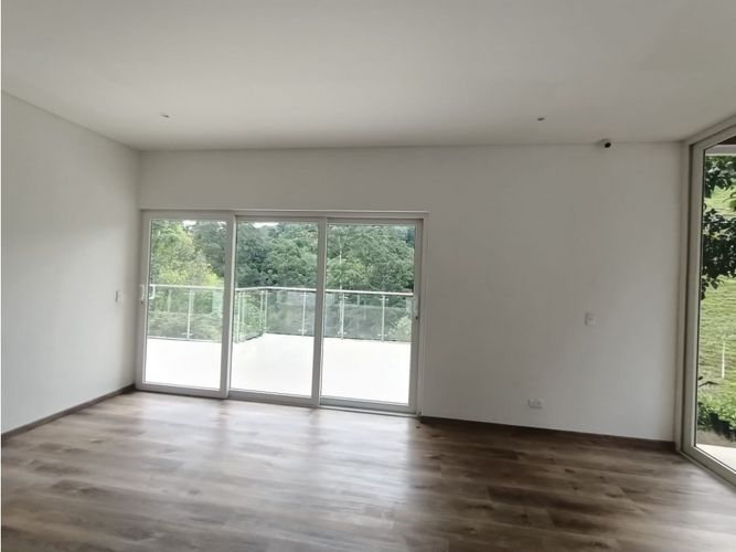 Casa de 6 alcobas en venta en La Doctora, Sabaneta, 560 m² · foto 4 de 23