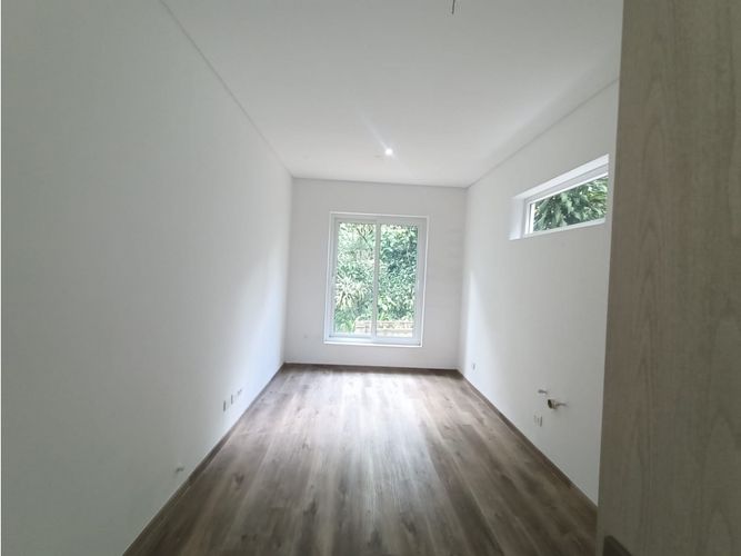 Casa de 6 alcobas en venta en La Doctora, Sabaneta, 560 m² · foto 7 de 23