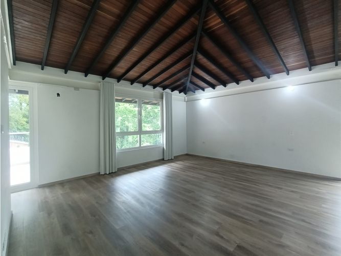 Casa de 6 alcobas en venta en La Doctora, Sabaneta, 560 m² · foto 22 de 23