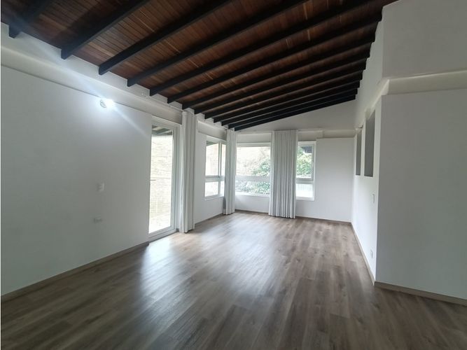Casa de 6 alcobas en venta en La Doctora, Sabaneta, 560 m² · foto 23 de 23