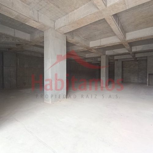 Local en arriendo en Las Casitas, Envigado, 420 m² · foto 2 de 7