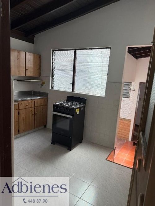 Casa de 4 alcobas en venta en Belén Miravalle, Medellín, 216 m² · foto 6 de 16