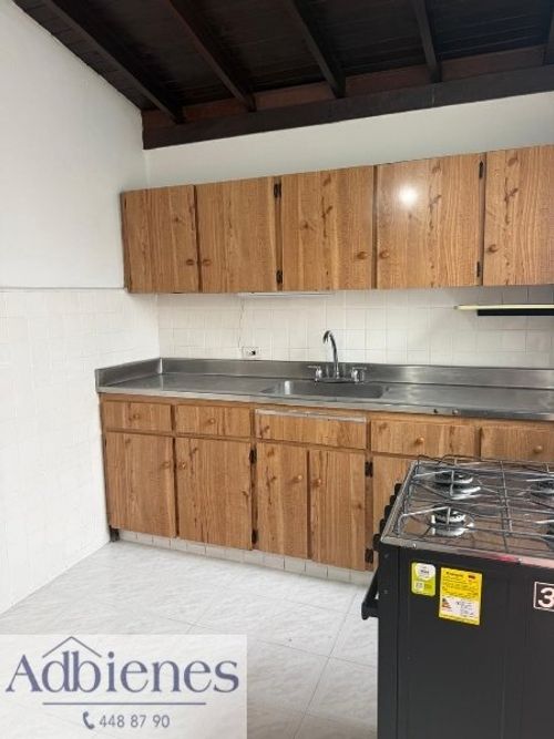 Casa de 4 alcobas en venta en Belén Miravalle, Medellín, 216 m² · foto 7 de 16