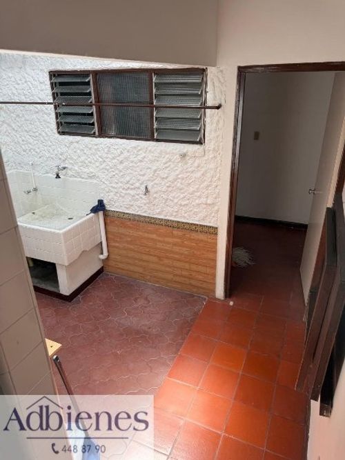 Casa de 4 alcobas en venta en Belén Miravalle, Medellín, 216 m² · foto 9 de 16