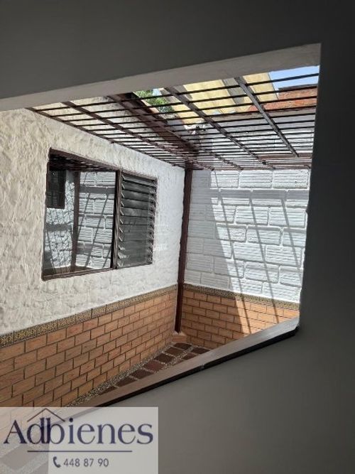 Casa de 4 alcobas en venta en Belén Miravalle, Medellín, 216 m² · foto 11 de 16