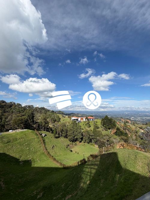 Casa de 5 alcobas en venta en Zona Centro, Envigado, 1500 m² · foto 18 de 24