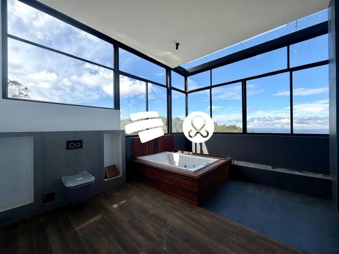 Casa de 5 alcobas en venta en Zona Centro, Envigado, 1500 m² · foto 19 de 24