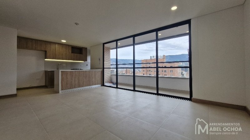 Apartamento en arriendo en Laureles, Medellín · foto 2 de 22