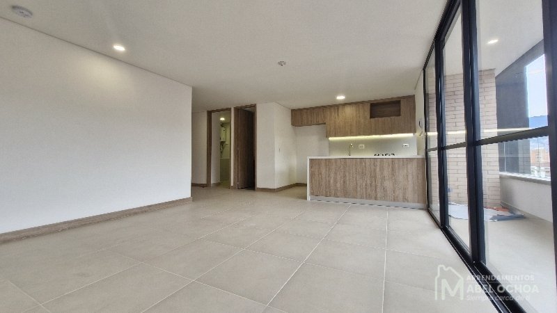 Apartamento en arriendo en Laureles, Medellín · foto 3 de 22