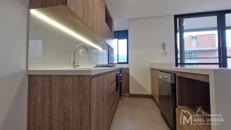 Apartamento en arriendo en Laureles, Medellín · foto 5 de 22