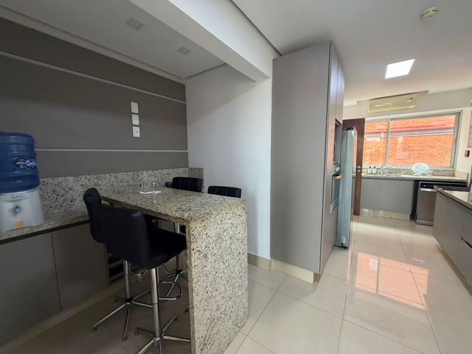 En Venta Penthouse *EDIFICIO PLAZA REAL* en barrio Mburucuya - foto 3
