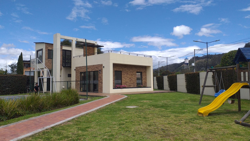 Casa en venta en Centro, Cajicá · foto 9 de 13