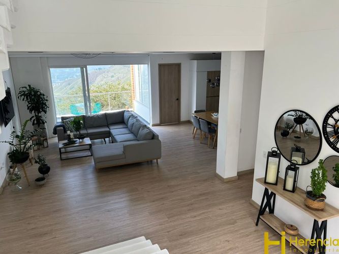 Casa de 4 alcobas en venta en Quitasol, Bello · foto 7 de 24