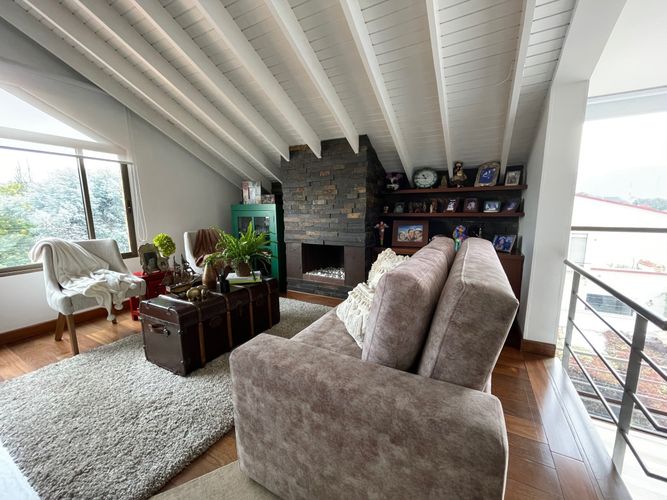 Casa de 4 alcobas en venta en San Jose De Bavaria, Bogotá, 300 m² · foto 7 de 24