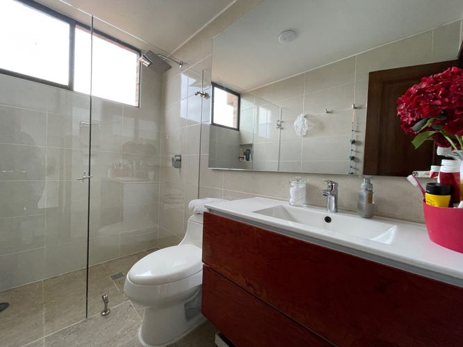 Casa de 4 alcobas en venta en San Jose De Bavaria, Bogotá, 300 m² · foto 8 de 24