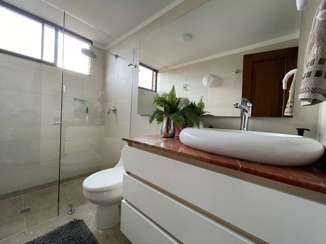 Casa de 4 alcobas en venta en San Jose De Bavaria, Bogotá, 300 m² · foto 12 de 24
