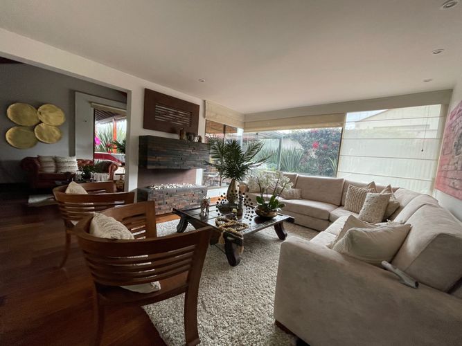 Casa de 4 alcobas en venta en San Jose De Bavaria, Bogotá, 300 m² · foto 22 de 24