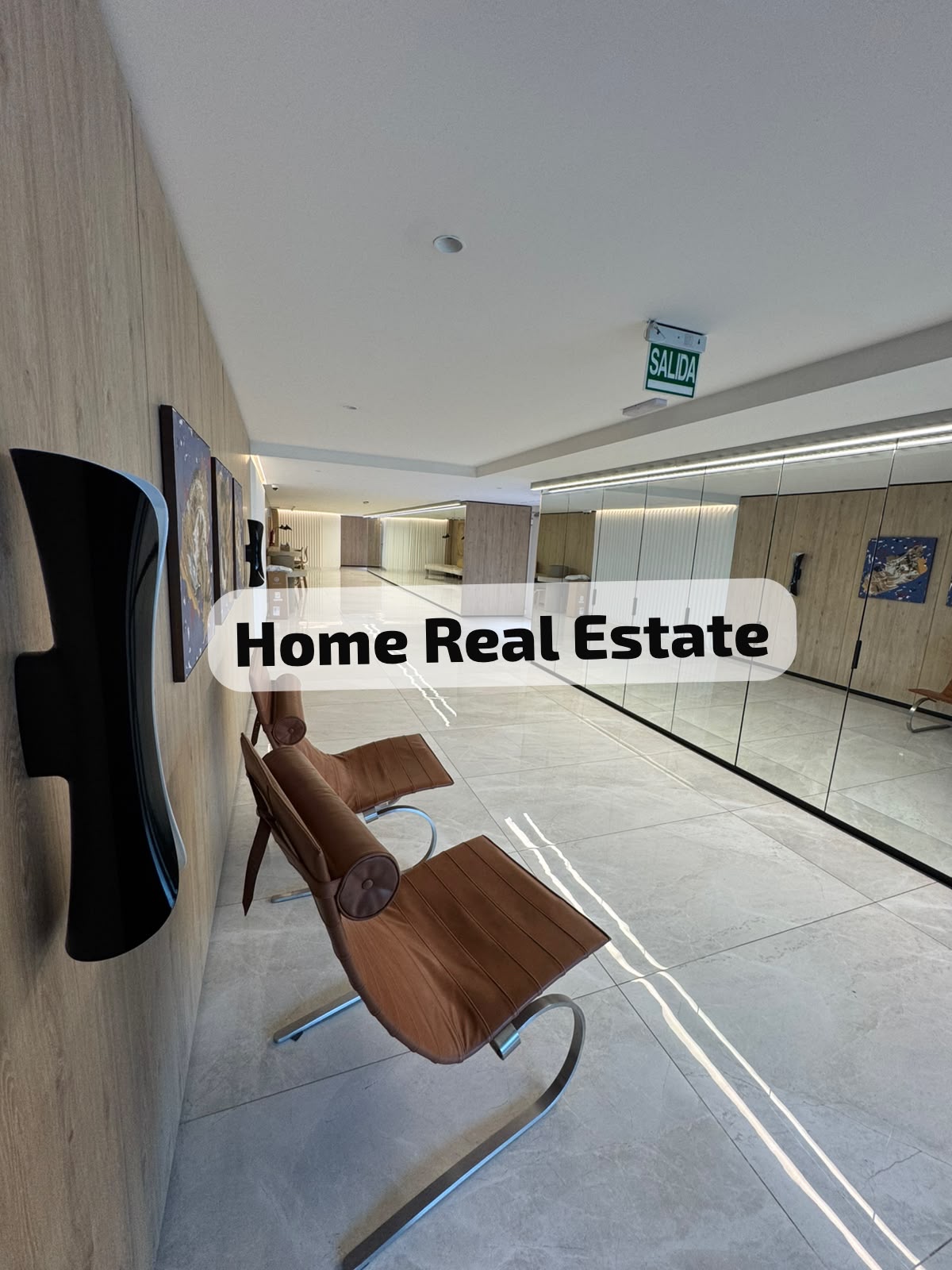 Exclusivo Apartamento de Lujo: 1 Dormitorio, Garaje Privado y Terraza Panorámica en Edificio Moderno, Rodeado de Naturaleza, Lago Sereno y Seguridad 24/7.