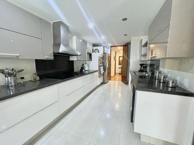 Apartamento de 4 alcobas en venta en Montearroyo, Bogotá, 318 m² · foto 8 de 19
