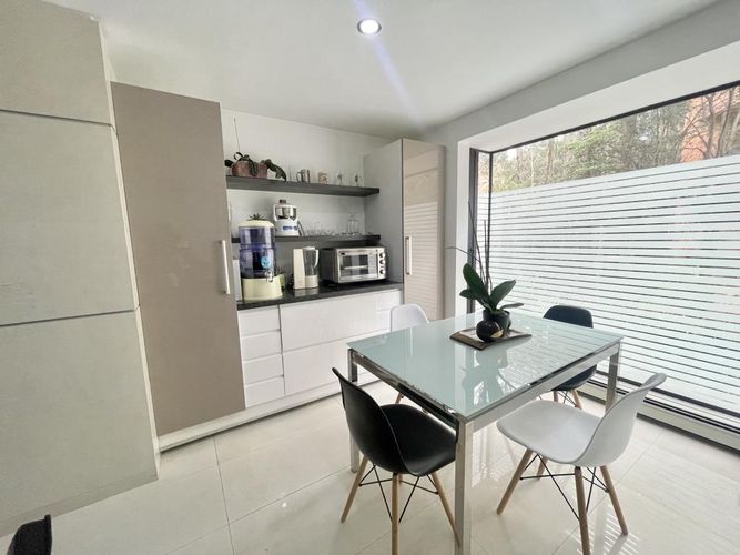 Apartamento de 4 alcobas en venta en Montearroyo, Bogotá, 318 m² · foto 9 de 19