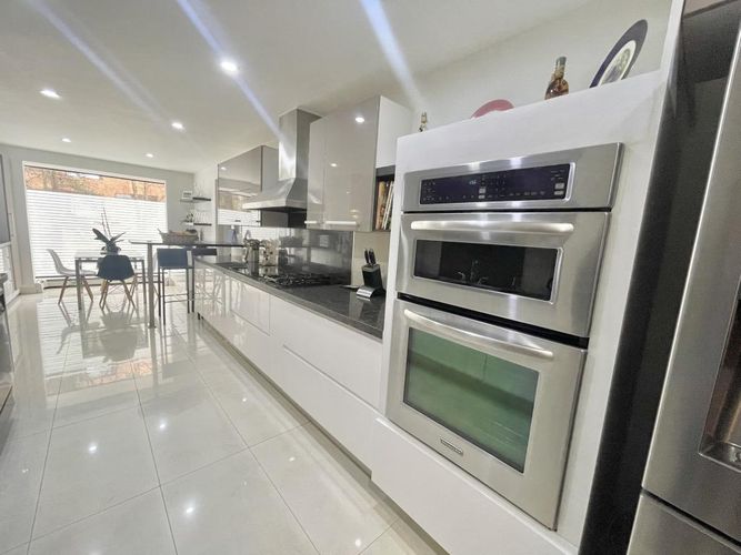 Apartamento de 4 alcobas en venta en Montearroyo, Bogotá, 318 m² · foto 10 de 19