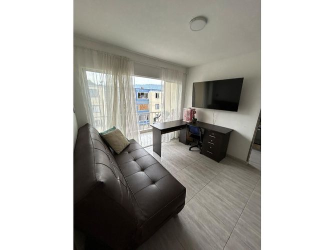 Apartamento de 3 alcobas en venta en Molinos Altos, Floridablanca, 72 m² · foto 2 de 19
